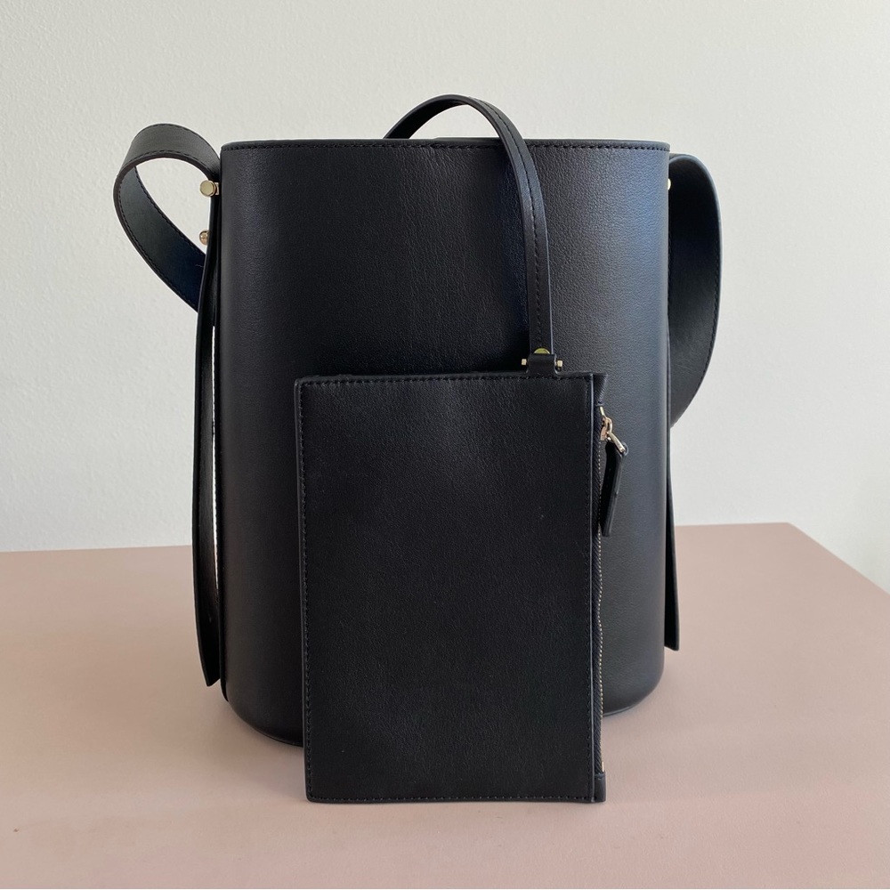 Italic Phoebe Leather Bucket Bag